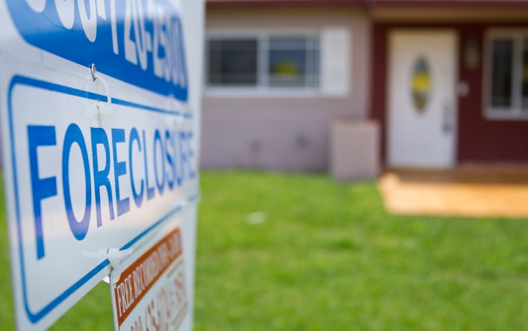 Why Paying Your Homeowners Association Fees Beats a Foreclosure Sale?